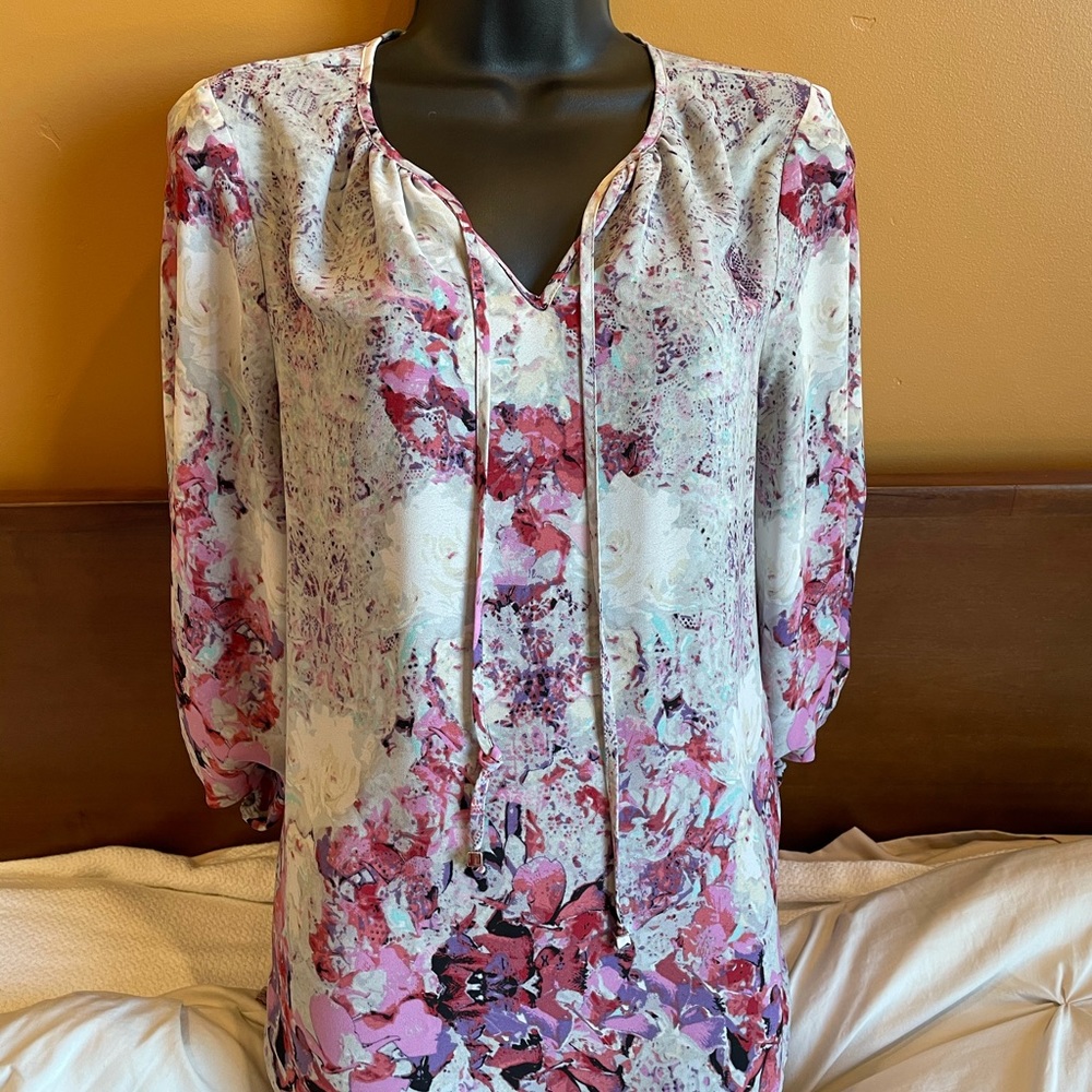 Women’s floral pink and white blouse top small